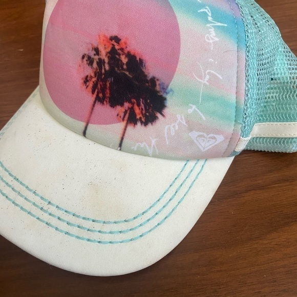 Paradise Island Trucker Style Hat - Picture 3 of 5